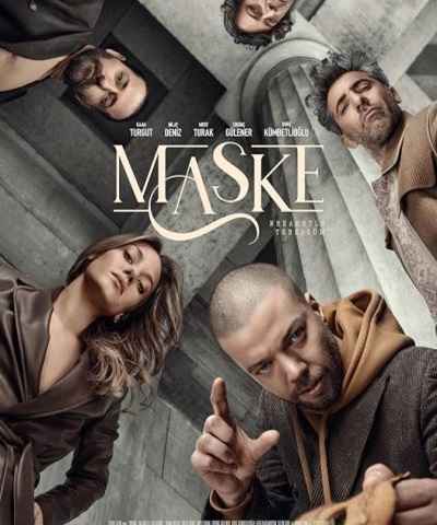 Maske Nezaketle Tebessüm